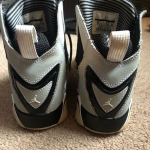 Jordan True Flight- grey and black